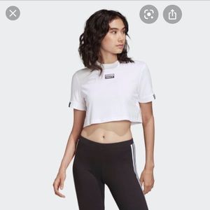 adidas cropped tee 🤍